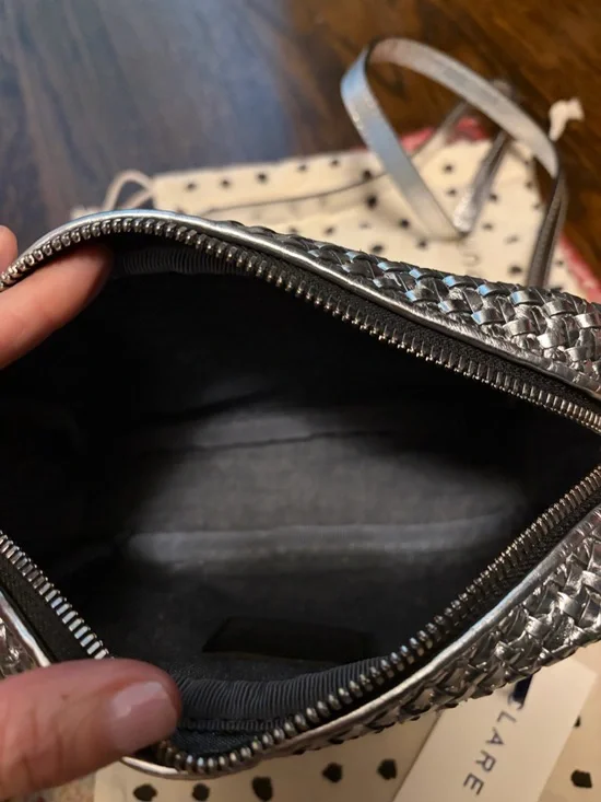 NWT Clare V Metallic Silver  Woven midi sac - Picture 3 of 4